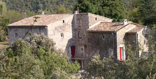 Le Mas Akwaaba niché dans les montagnes des Cévennes